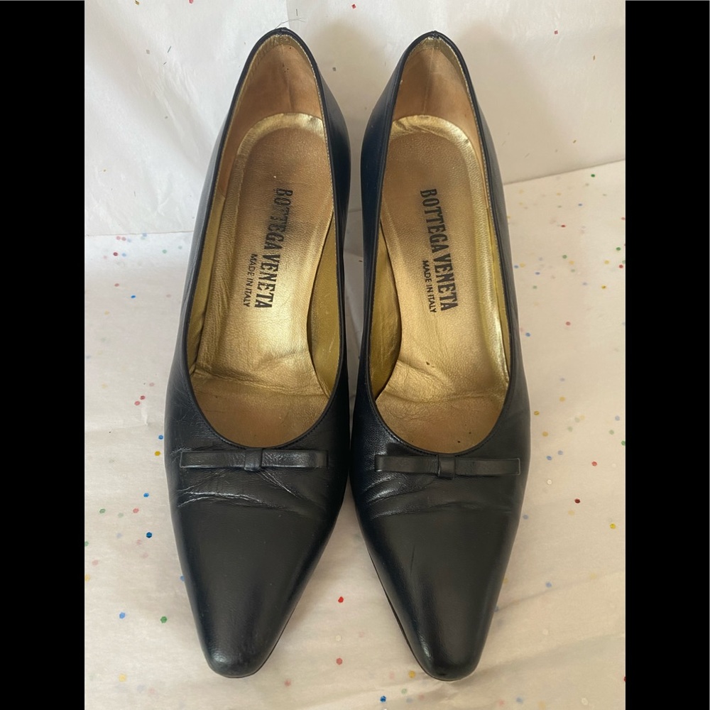 Bottega Veneta Navy Blue Heels size 7B